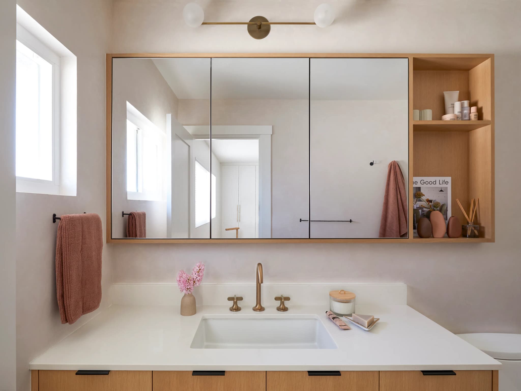 Luxury Wall Mirrors That Enhance Every Room in Your Home