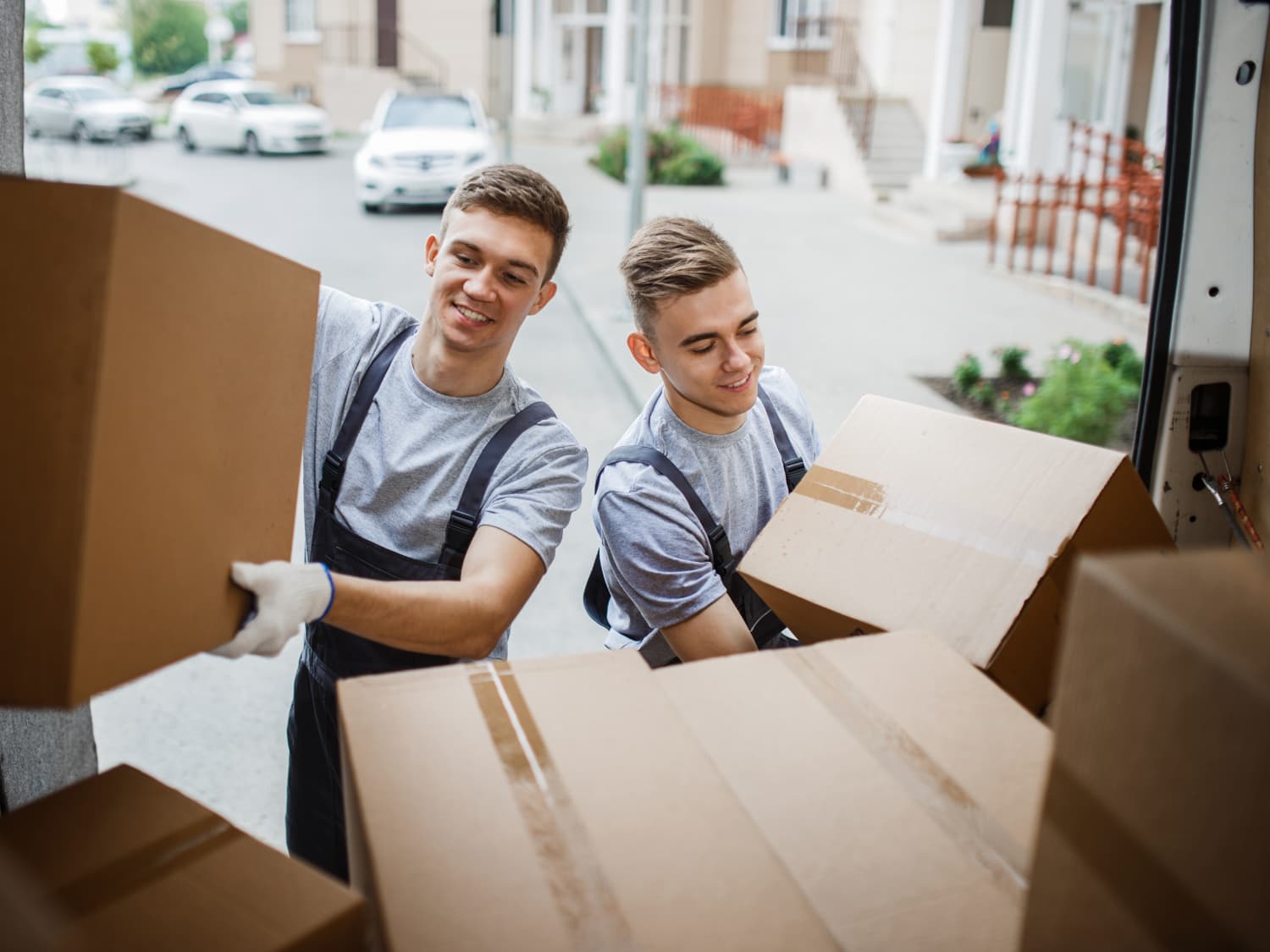 Find Reliable Movers Near Me for a Stress-Free Relocation Experience