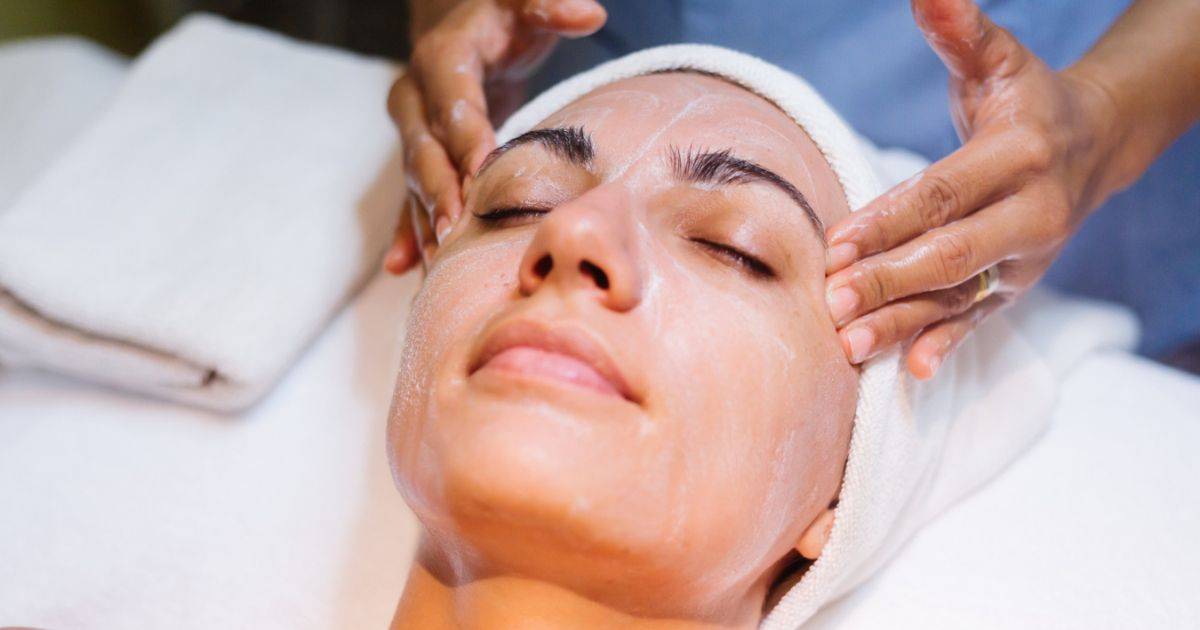 Best Esthetician in Forest Hills – Premium Skincare with Exceptional Care
