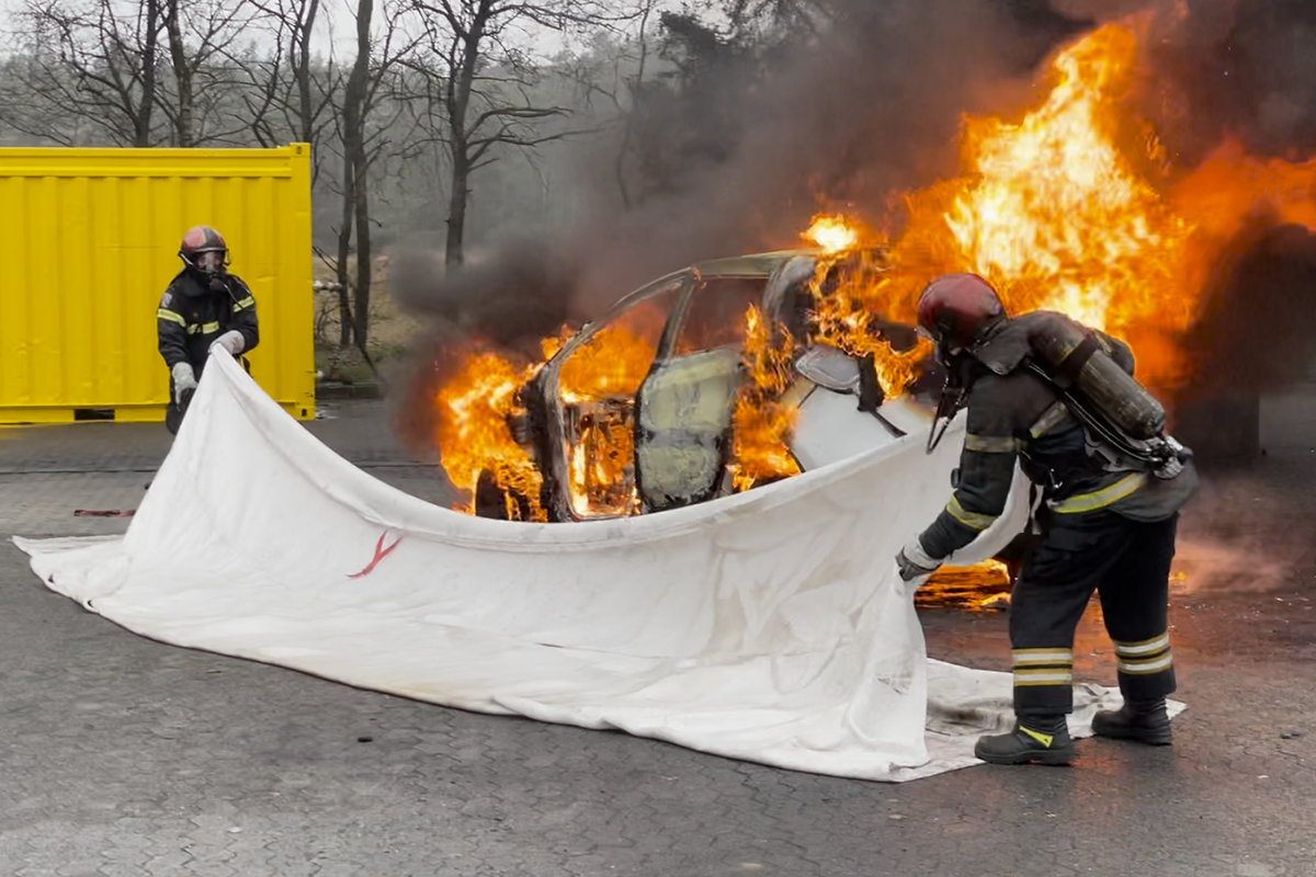 Trusted Car Fire Blanket Supplier for Fire Safety Equipment – Zhongsheng Fiberglass