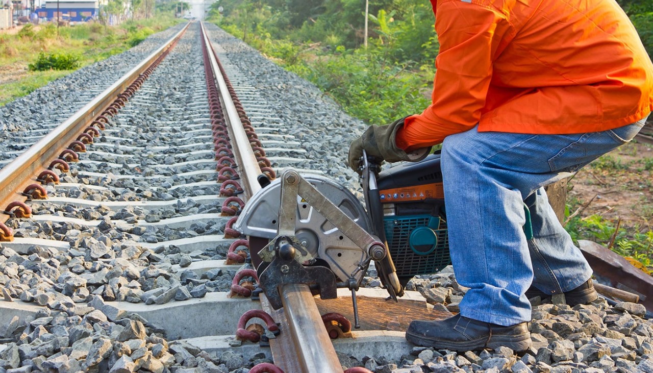 Expert Railroad Track Construction Company | American Track