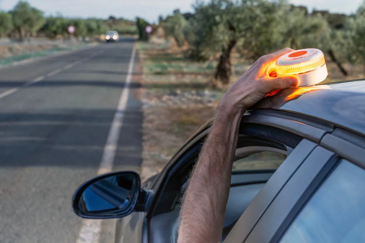 Die Bedeutung und Anwendung der Warnleuchte V16 für die Verkehrssicherheit
