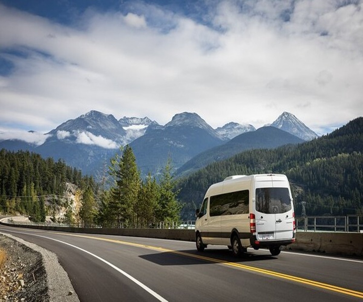 Reliable car service Vancouver airport for Business & Leisure