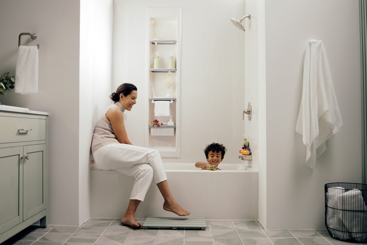 Semi-Frameless Shower Screen with Minimal Frame Style