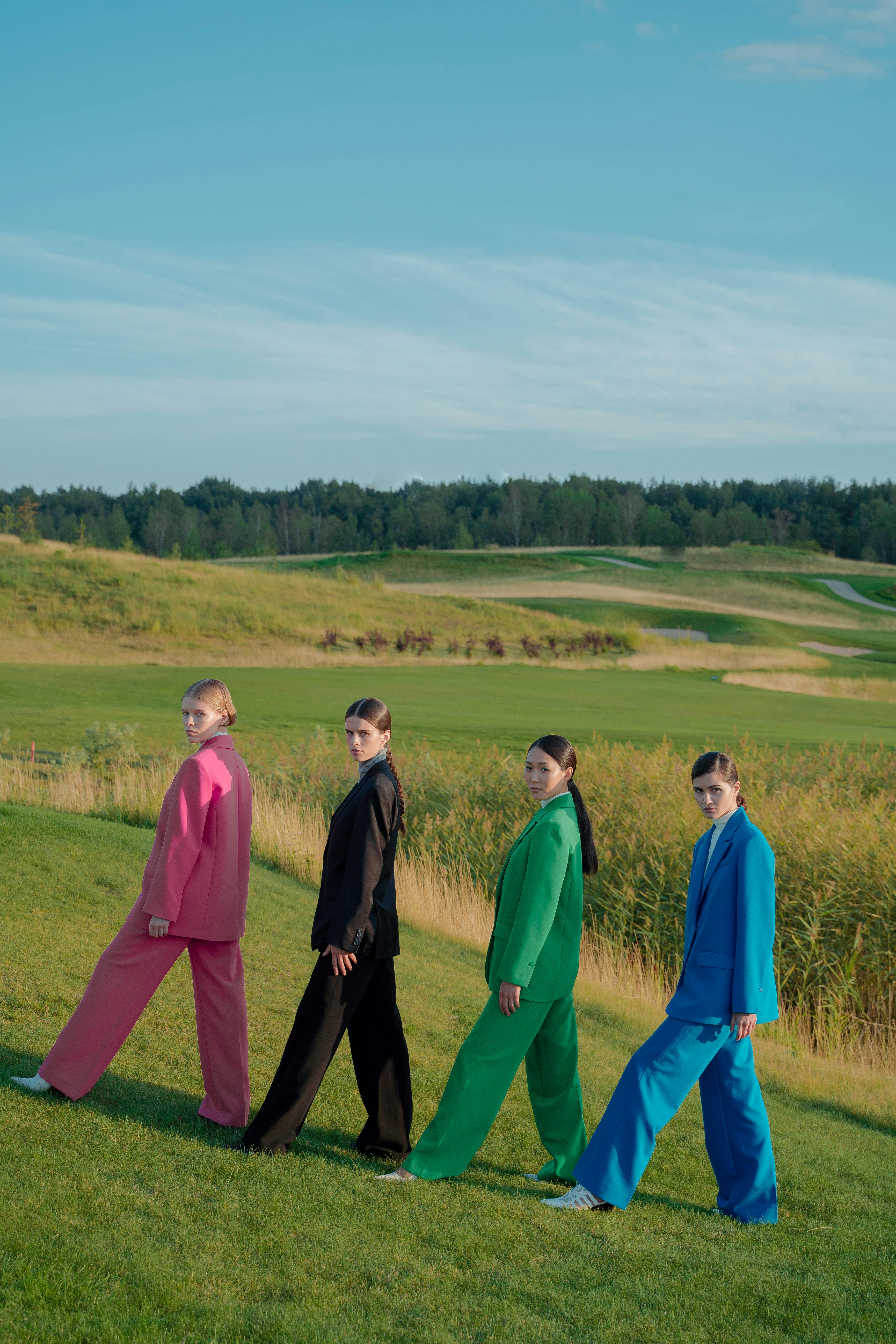 DISCOVER THE BEAUTY OF CUSTOM SUITS FOR WOMEN