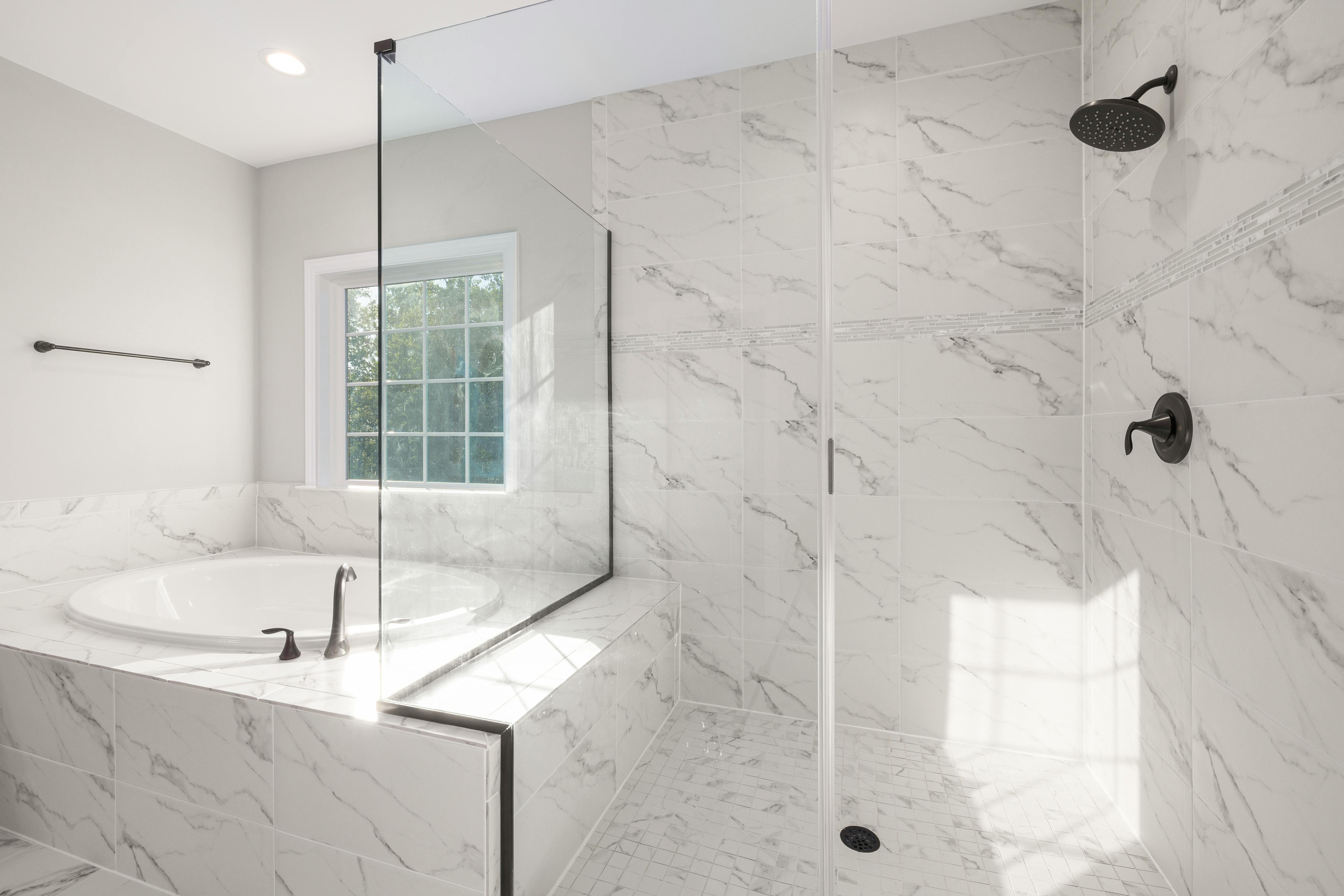 Tile Refinishing Northwest Indiana: Restore Your Bathroom for Less