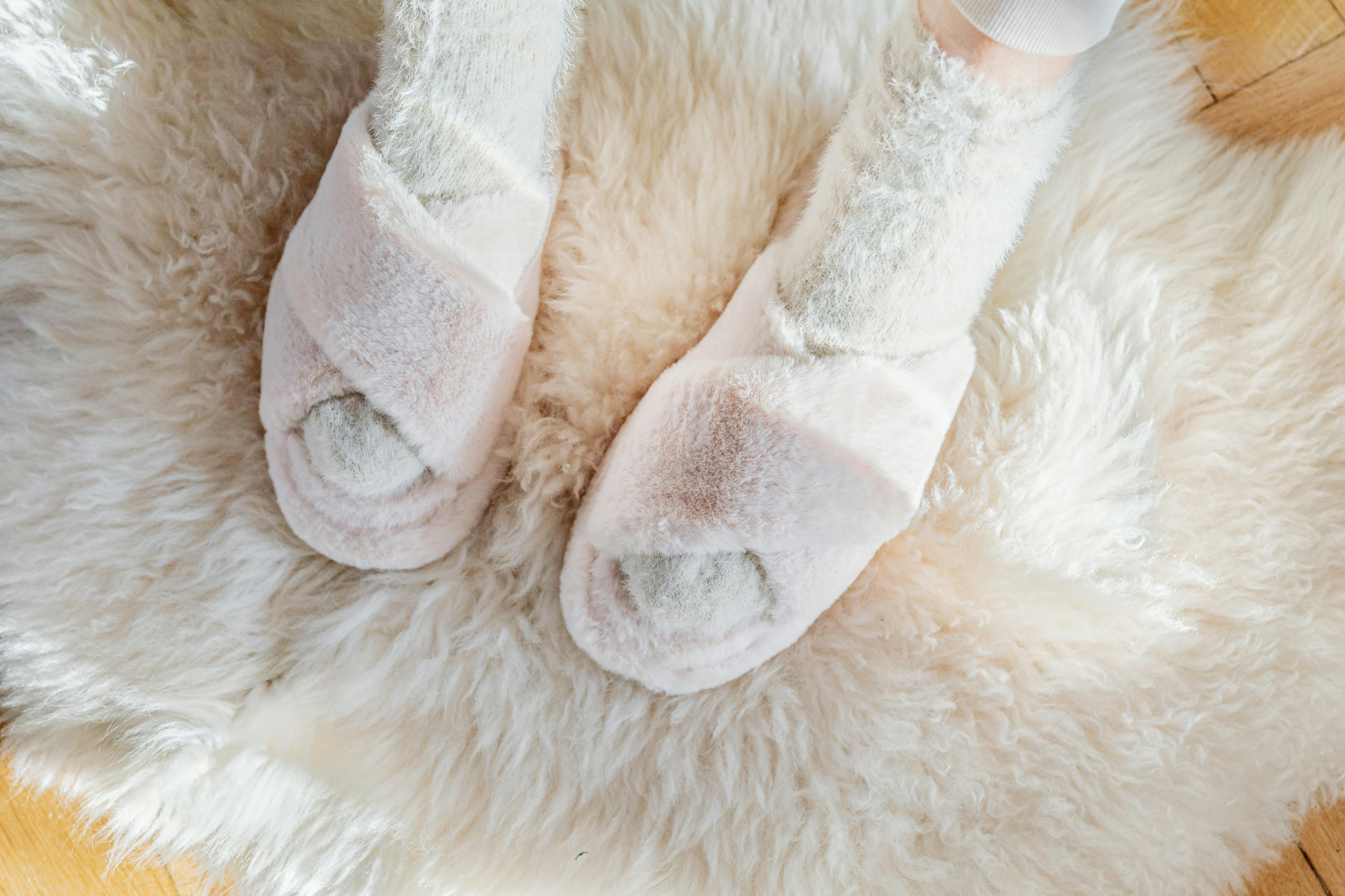 China Factory Wholesale Slippers | PVC & EVA Slippers in Bulk