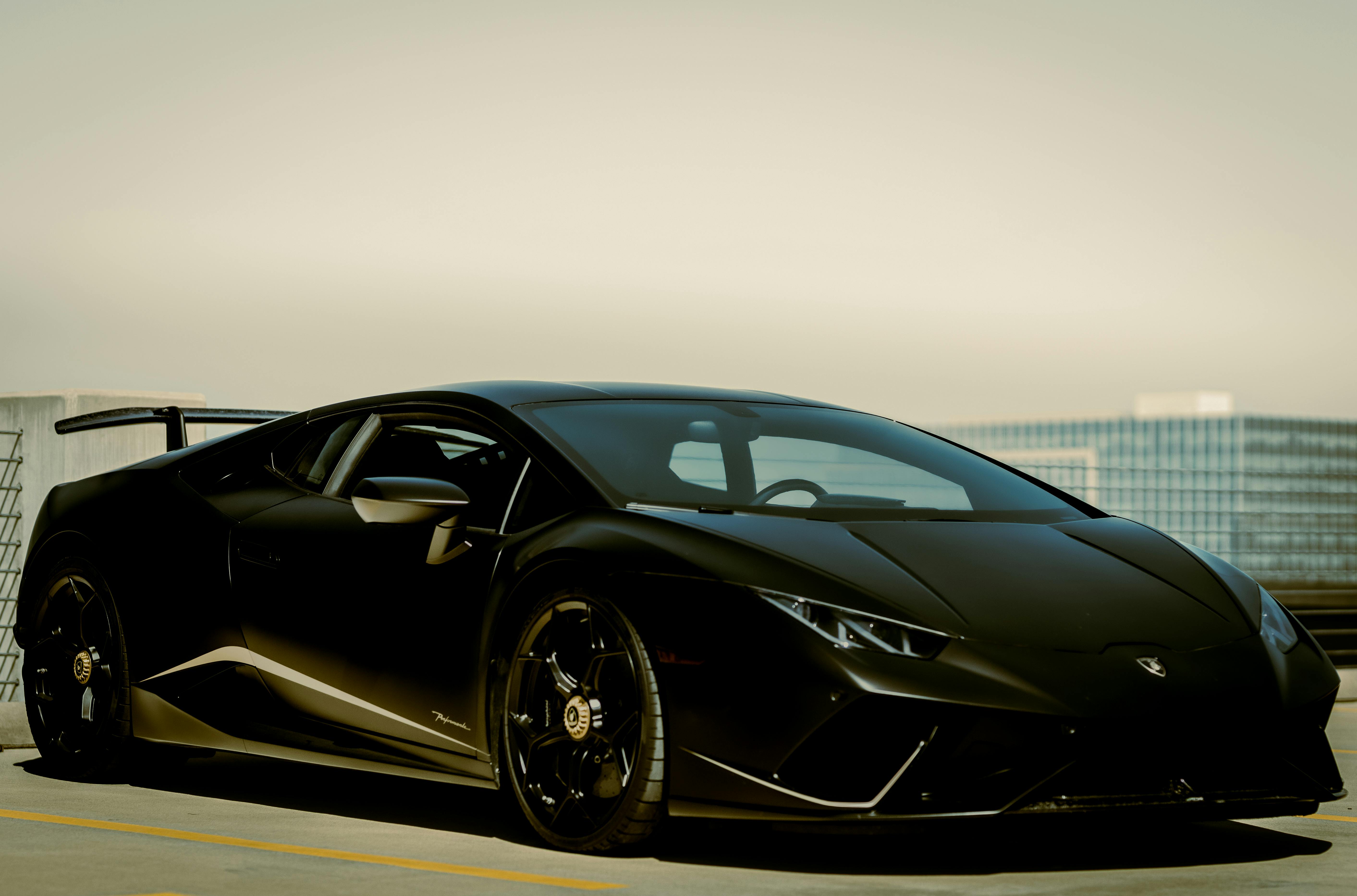 Top Reasons to Choose Black Car Service for Board Meetings