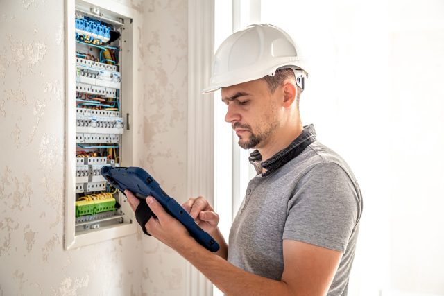 Electrical Panel Upgrade Guide: Enhancing Efficiency and Preventing Hazards