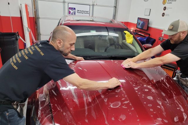 PPF Installer Secrets: Achieving Maximum Gloss and Hydrophobic Protection