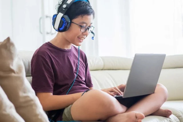 Top 15 Games to Play with Friends for Endless Fun and Bonding